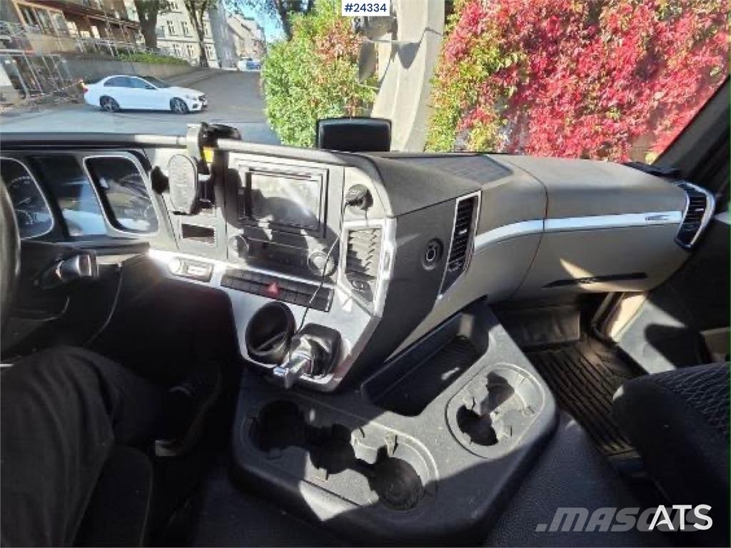 Mercedes-Benz Actros 1833 4x2 Box Truck with Full Side Opening شاحنات ذات هيكل صندوقي