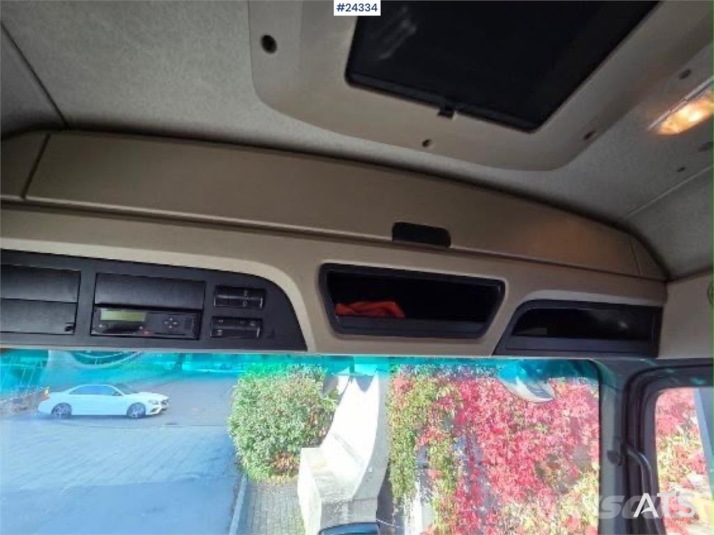 Mercedes-Benz Actros 1833 4x2 Box Truck with Full Side Opening شاحنات ذات هيكل صندوقي