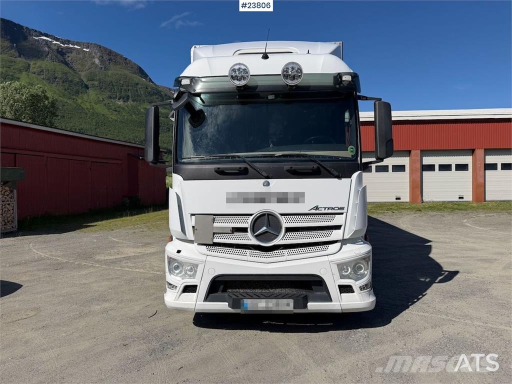 Mercedes-Benz Actros 1835L 4x2 box truck w/ ADR rigged, new clut شاحنات ذات هيكل صندوقي