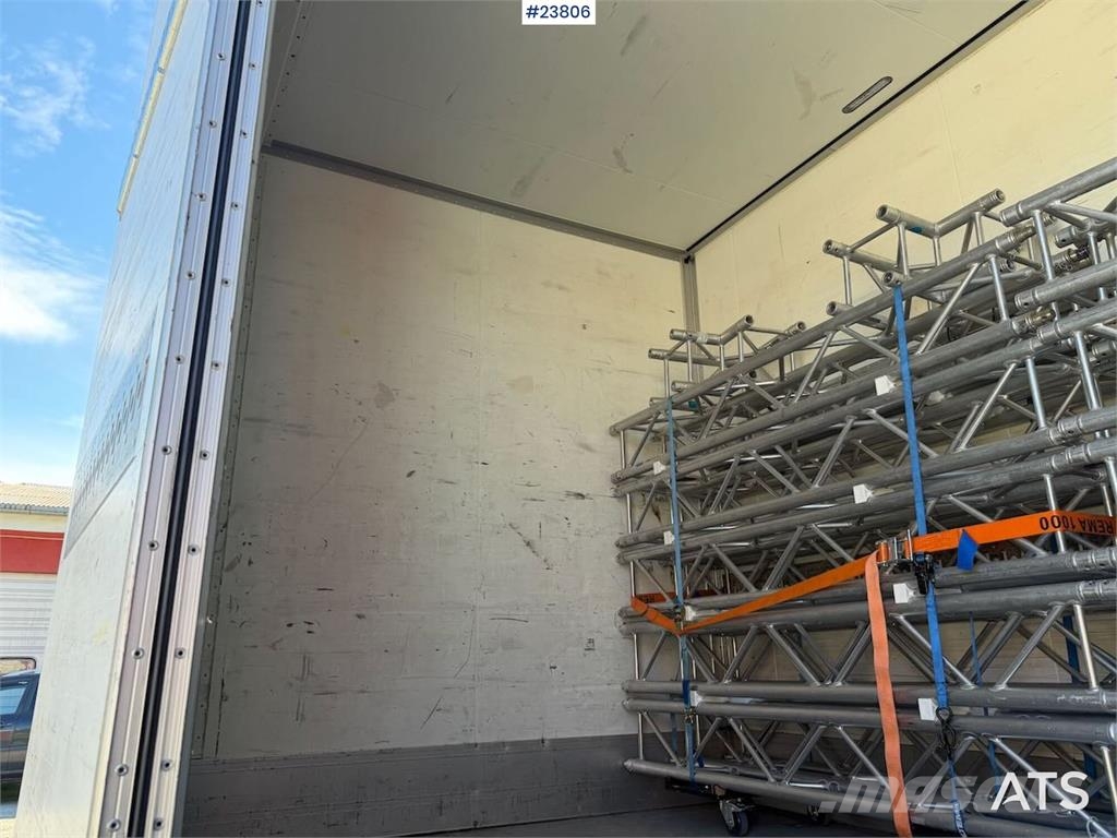 Mercedes-Benz Actros 1835L 4x2 box truck w/ ADR rigged, new clut شاحنات ذات هيكل صندوقي