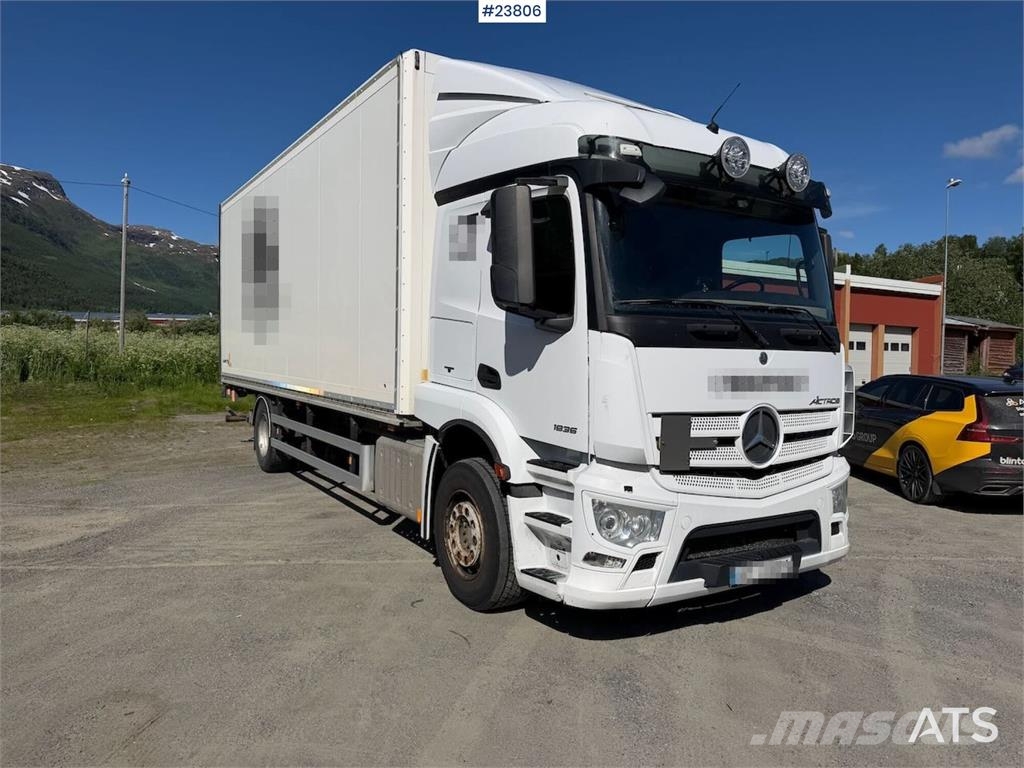 Mercedes-Benz Actros 1835L 4x2 box truck w/ ADR rigged, new clut شاحنات ذات هيكل صندوقي