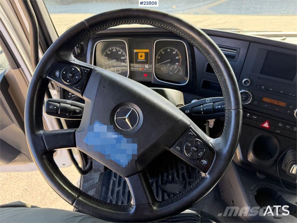 Mercedes-Benz Actros 1835L 4x2 box truck w/ ADR rigged, new clut شاحنات ذات هيكل صندوقي