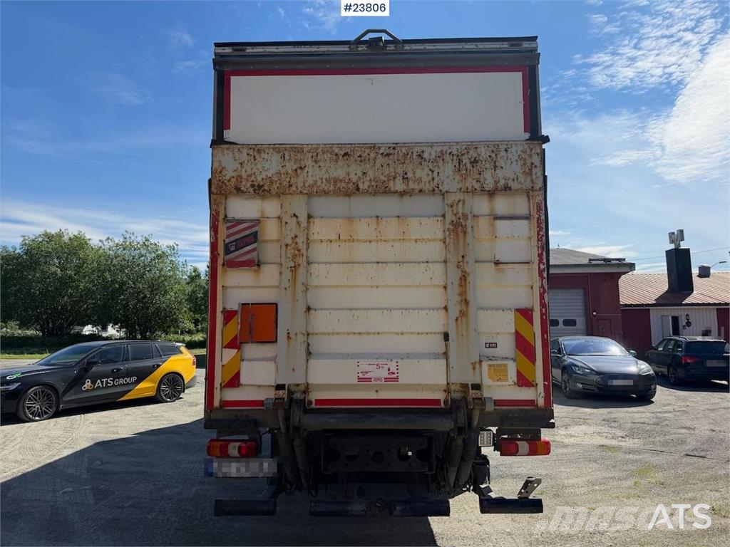 Mercedes-Benz Actros 1835L 4x2 box truck w/ ADR rigged, new clut شاحنات ذات هيكل صندوقي