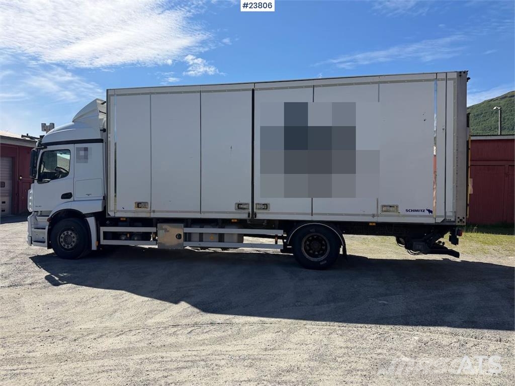 Mercedes-Benz Actros 1835L 4x2 box truck w/ ADR rigged, new clut شاحنات ذات هيكل صندوقي