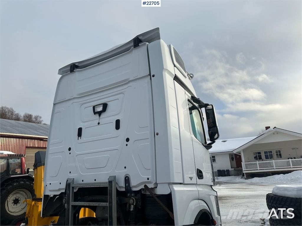 Mercedes-Benz Actros 2551 6x2 Container Truck - ADR Rigged - San 集装箱叉车