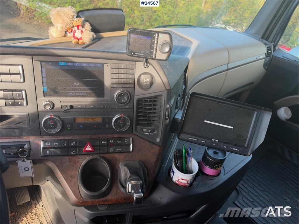 Mercedes-Benz Actros 2563 6x2 Box Truck with Full Side Opening – Skapbiler