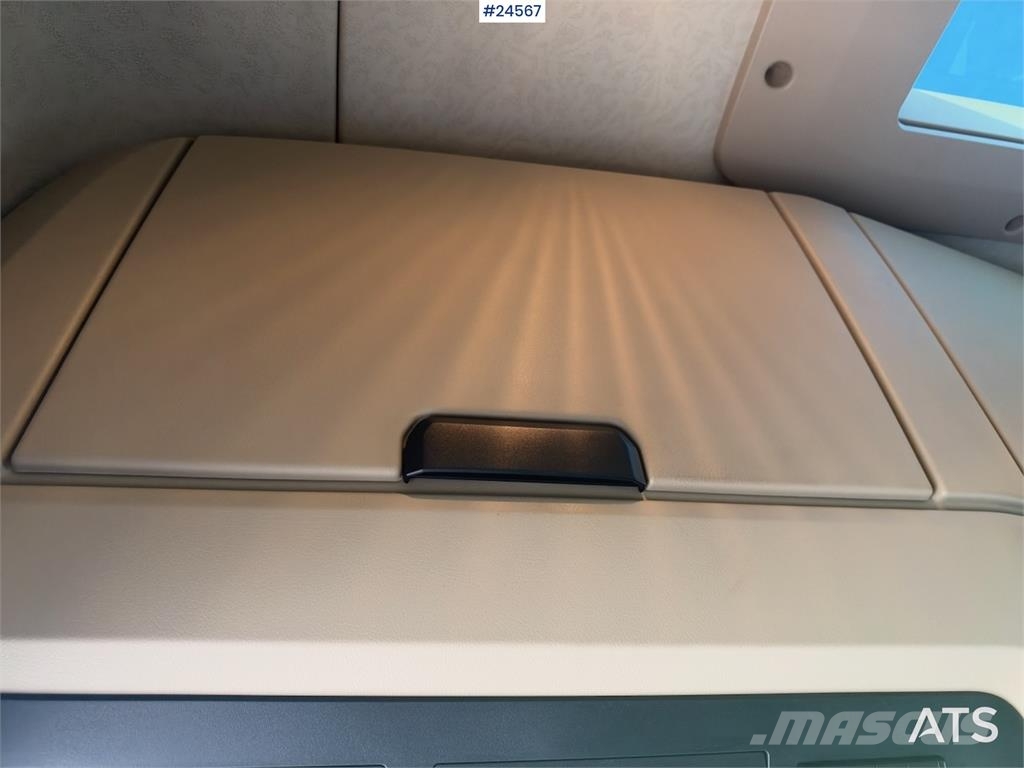 Mercedes-Benz Actros 2563 6x2 Box Truck with Full Side Opening – Skapbiler