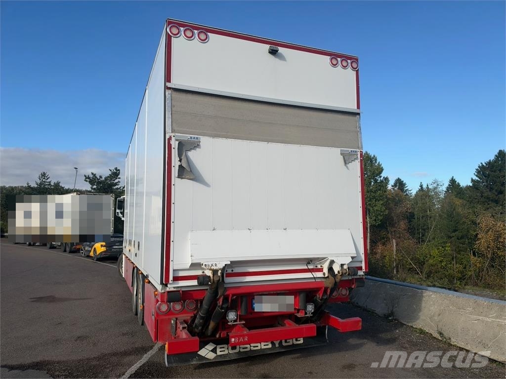 Mercedes-Benz Actros 2563 6x2 Box Truck with Full Side Opening – Skapbiler