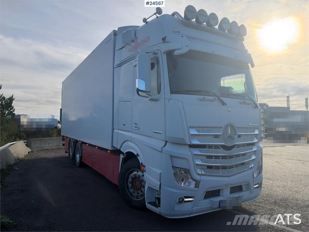 Mercedes-Benz Actros 2563 6x2 Box Truck with Full Side Opening – Skapbiler