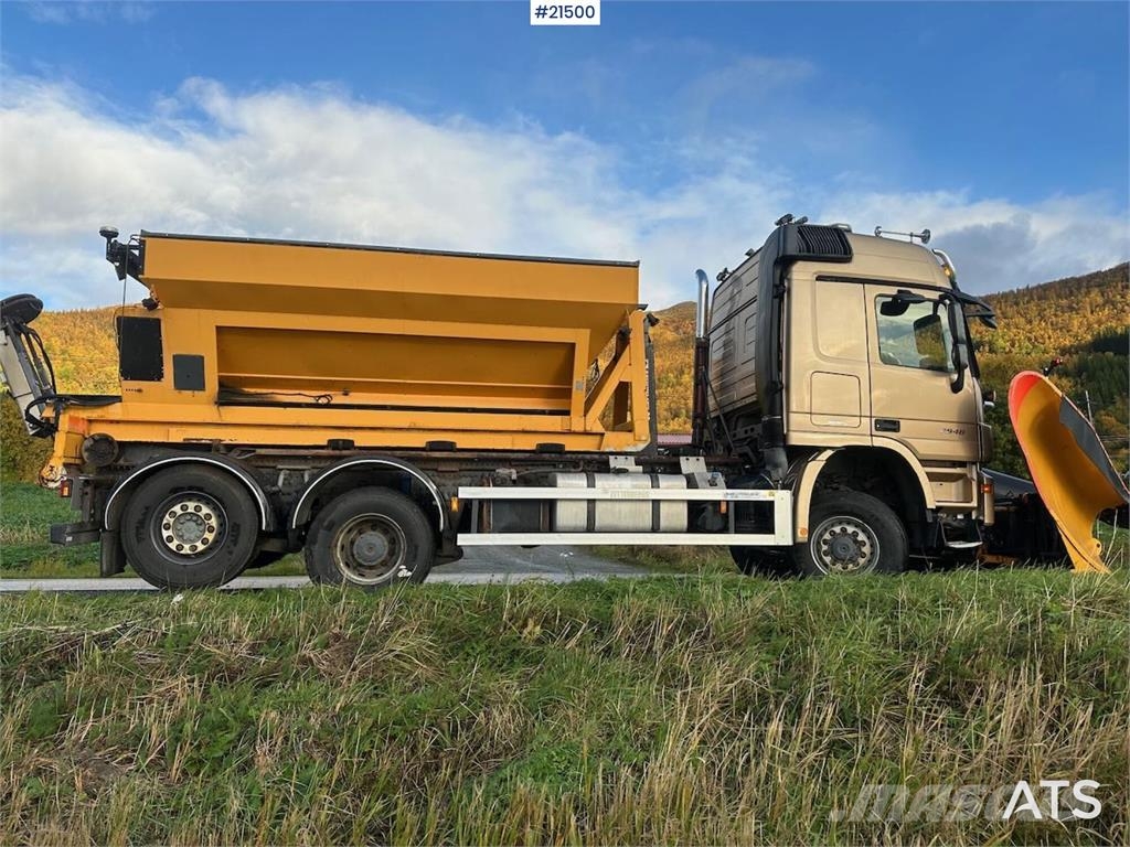 Mercedes-Benz Actros 2848 4x4+2 snow rigged hook truck. WATCH VI Sunkvežimiai su keliamuoju kabliu
