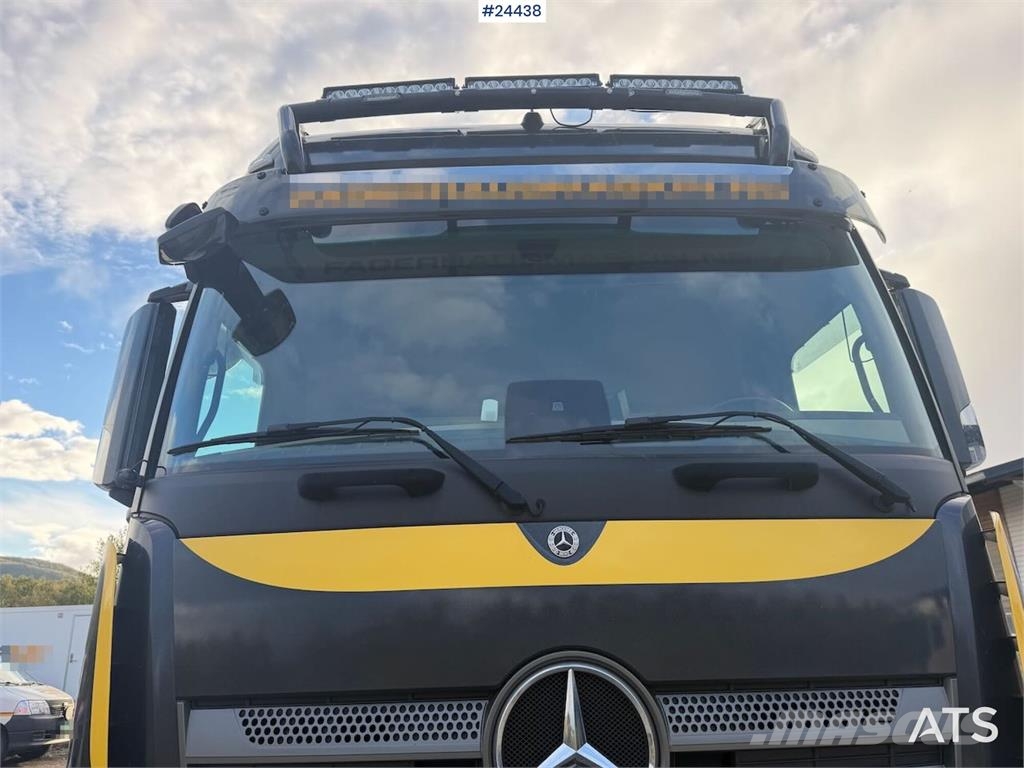 Mercedes-Benz Actros 6x4 timber truck with Epsilon M12L timber c Metsaveokid