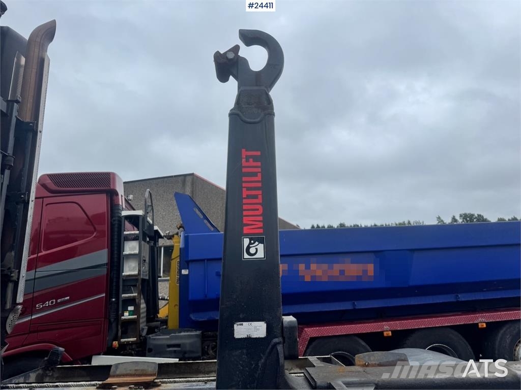 Mercedes-Benz Arocs 3258 Tridem Snow Plough-Equipped Hooklift Tr Camiones elevadores de gancho