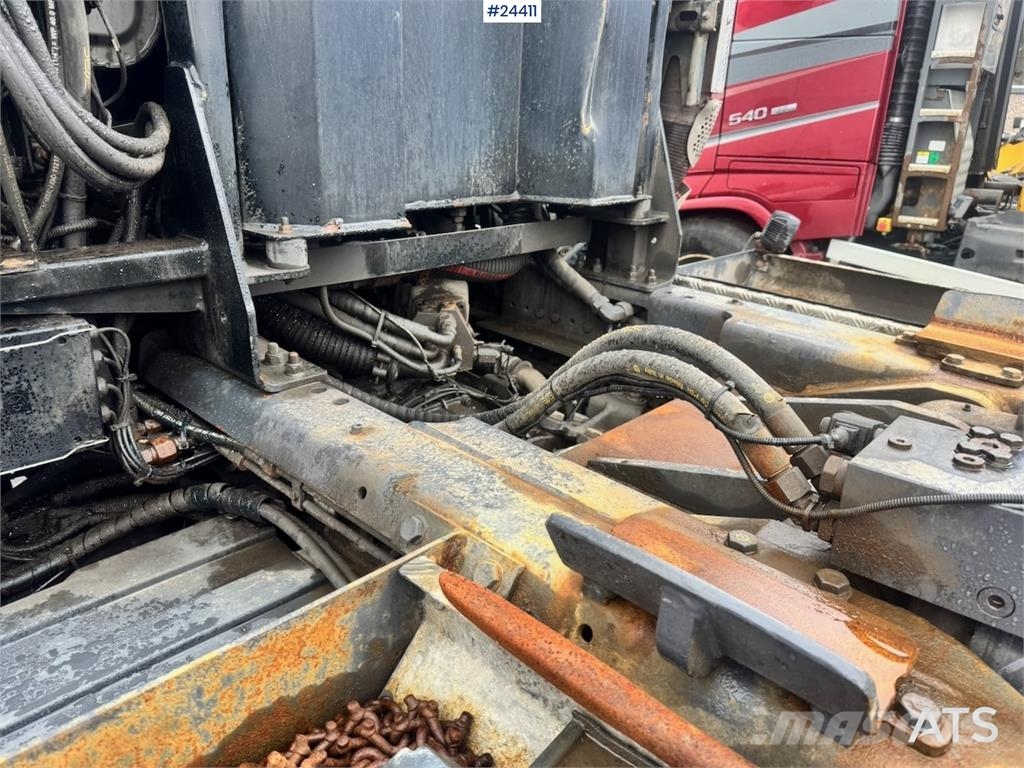 Mercedes-Benz Arocs 3258 Tridem Snow Plough-Equipped Hooklift Tr Camiones elevadores de gancho