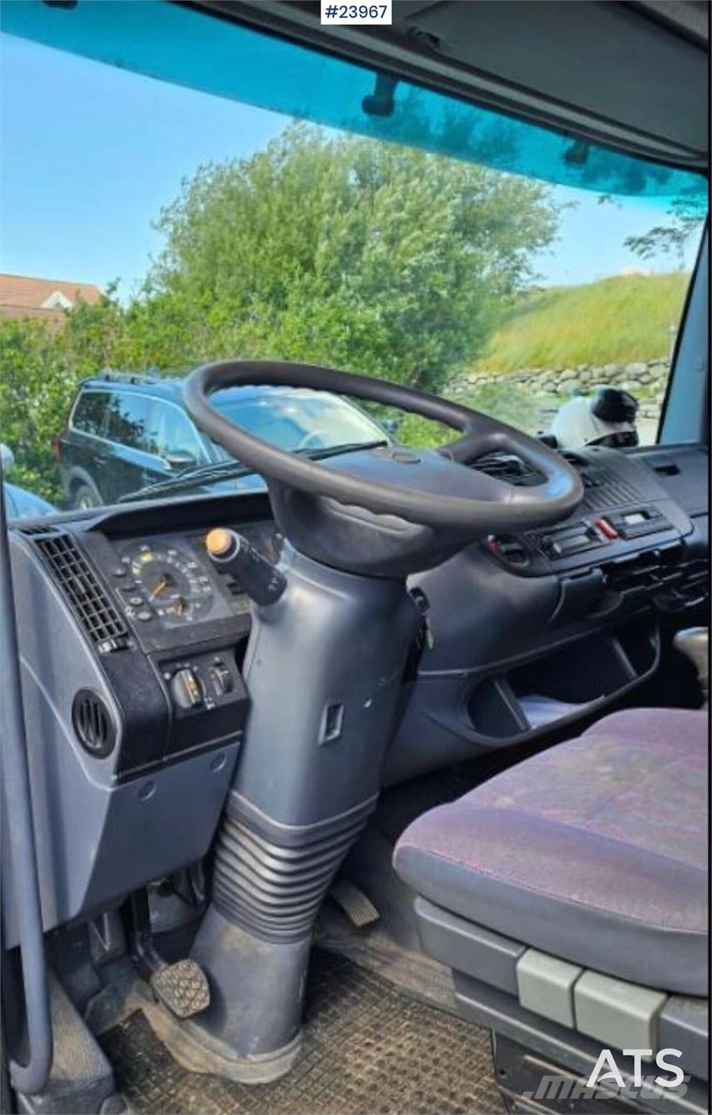 Mercedes-Benz Atego شاحنات ذات هيكل صندوقي