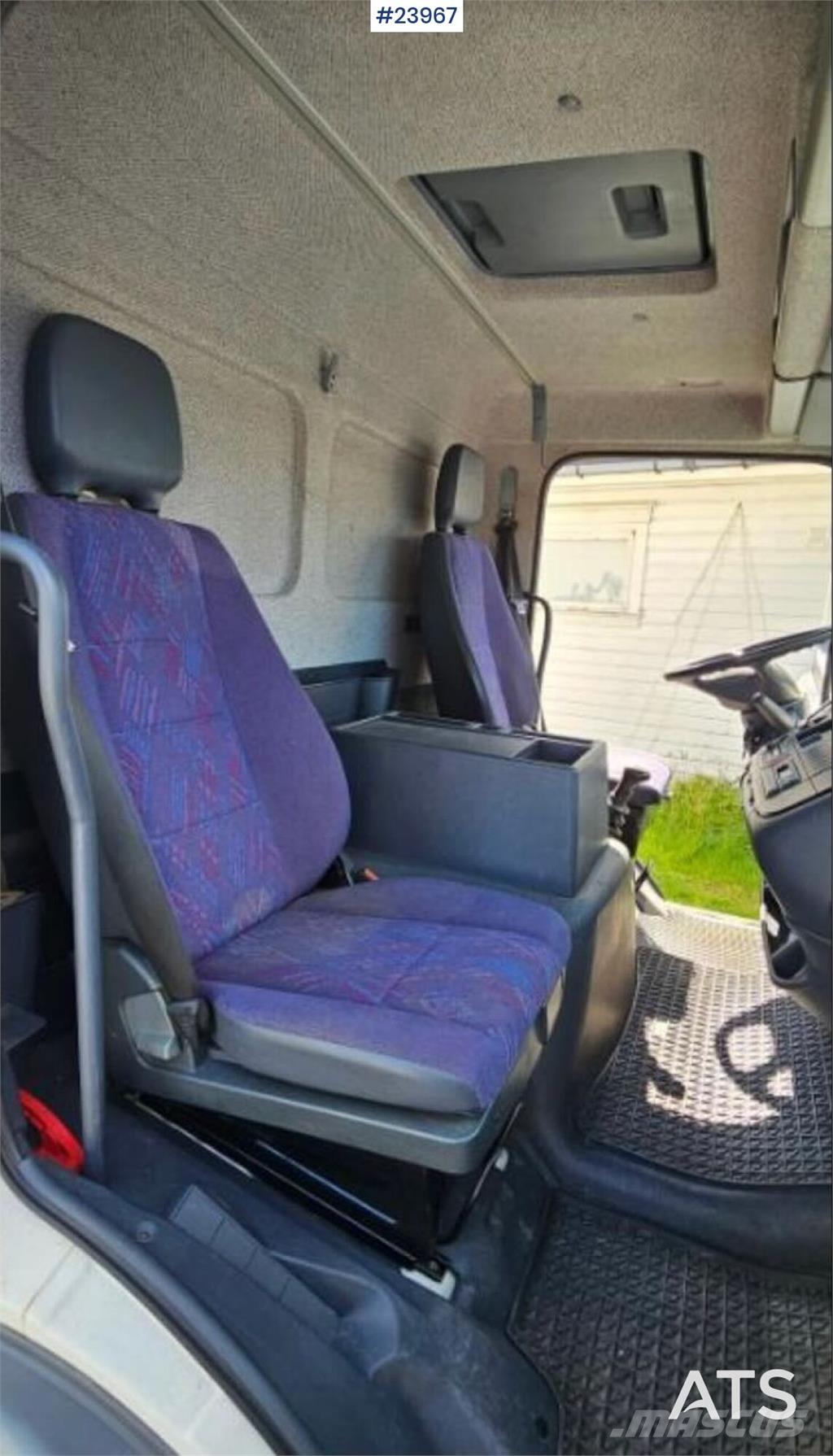Mercedes-Benz Atego شاحنات ذات هيكل صندوقي