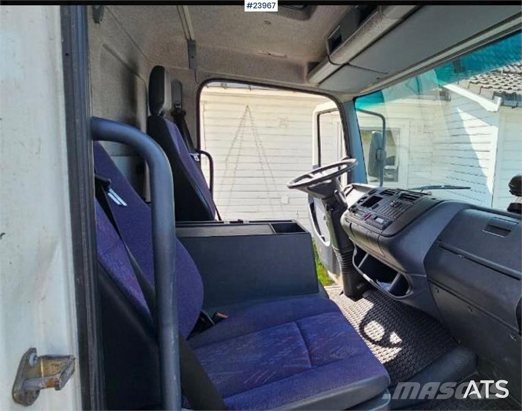 Mercedes-Benz Atego شاحنات ذات هيكل صندوقي