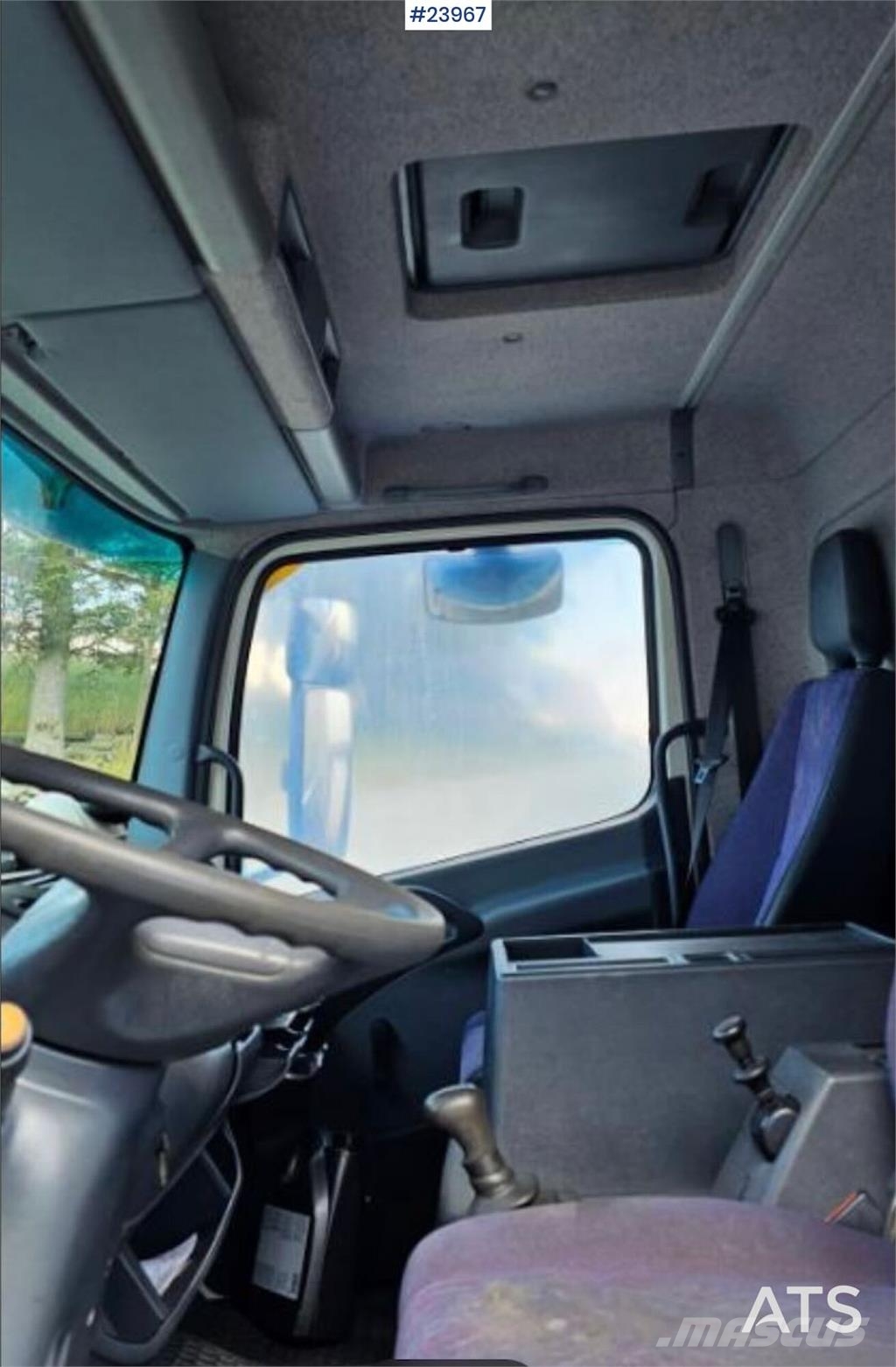 Mercedes-Benz Atego شاحنات ذات هيكل صندوقي