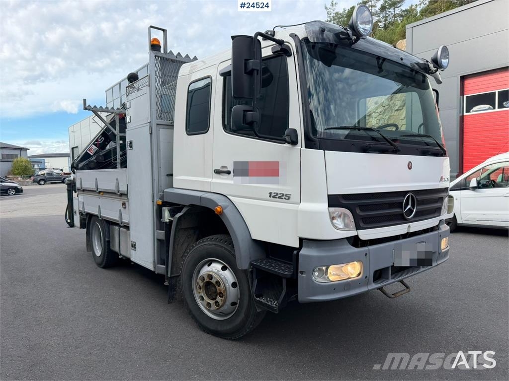 Mercedes-Benz Atego 1225 4x4, 6-seater with 10 t/m Hiab crane Truck mounted cranes