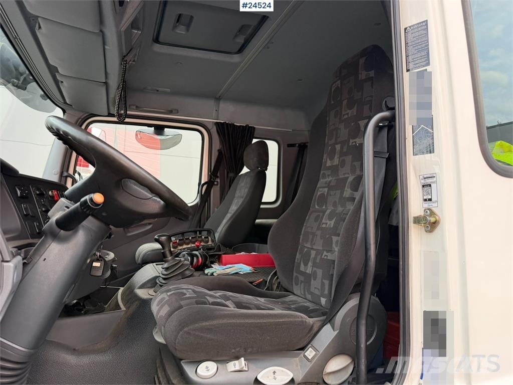 Mercedes-Benz Atego 1225 4x4, 6-seater with 10 t/m Hiab crane Truck mounted cranes
