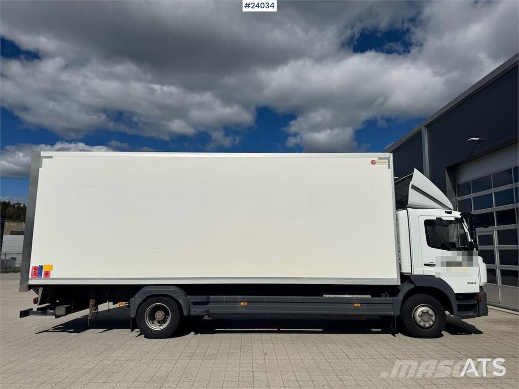 Mercedes-Benz Atego 1524 Camiones caja cerrada