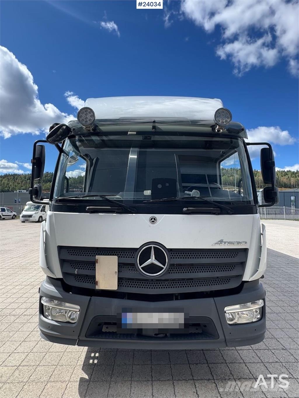 Mercedes-Benz Atego 1524 Camiones caja cerrada