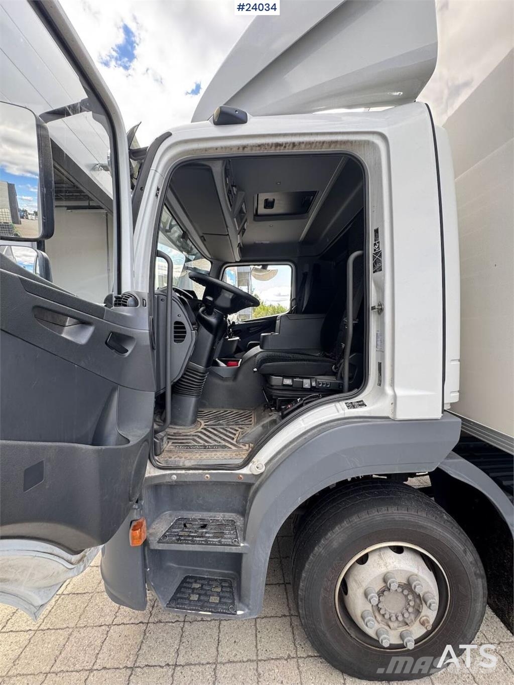 Mercedes-Benz Atego 1524 Camiones caja cerrada