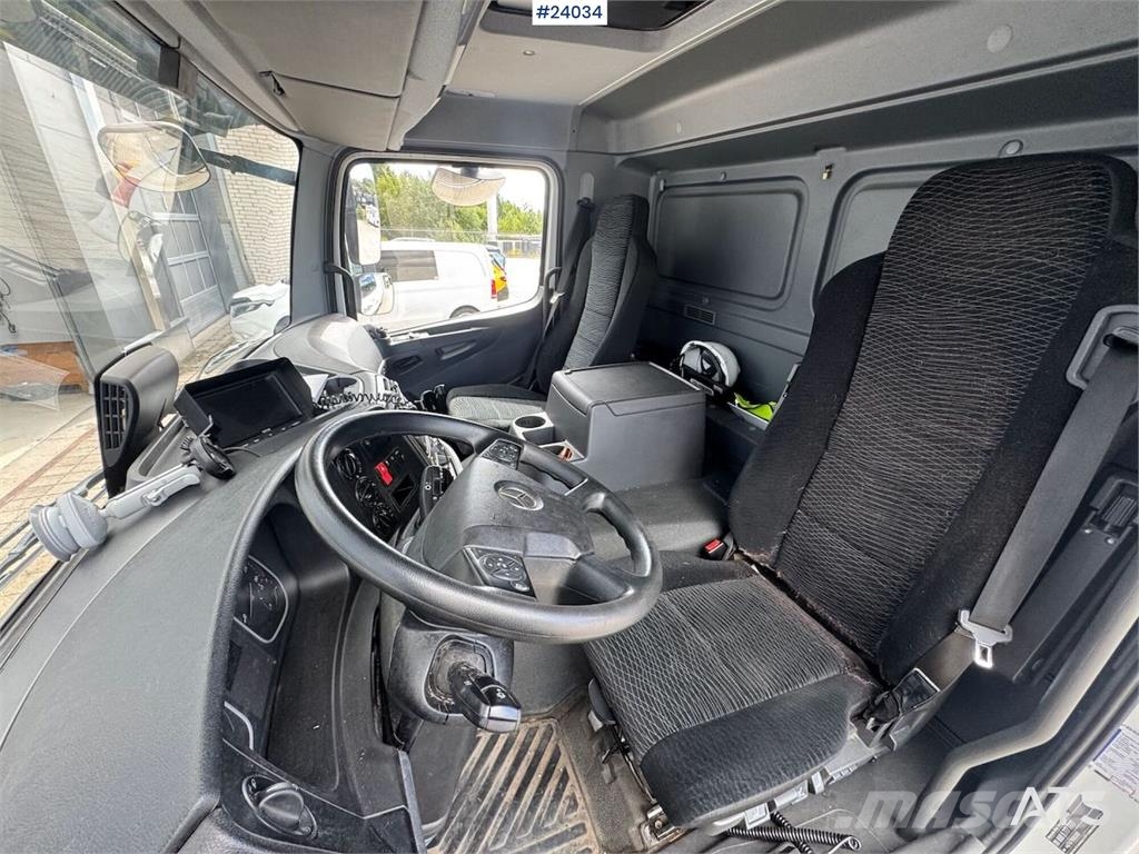 Mercedes-Benz Atego 1524 Camiones caja cerrada