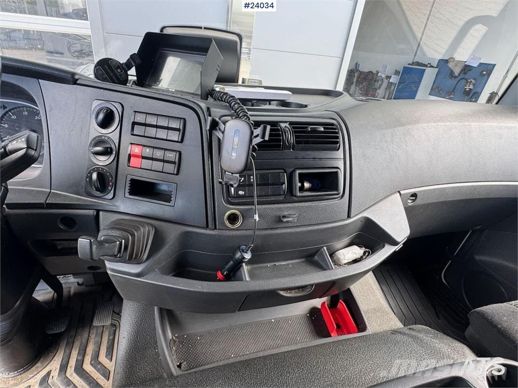 Mercedes-Benz Atego 1524 Camiones caja cerrada