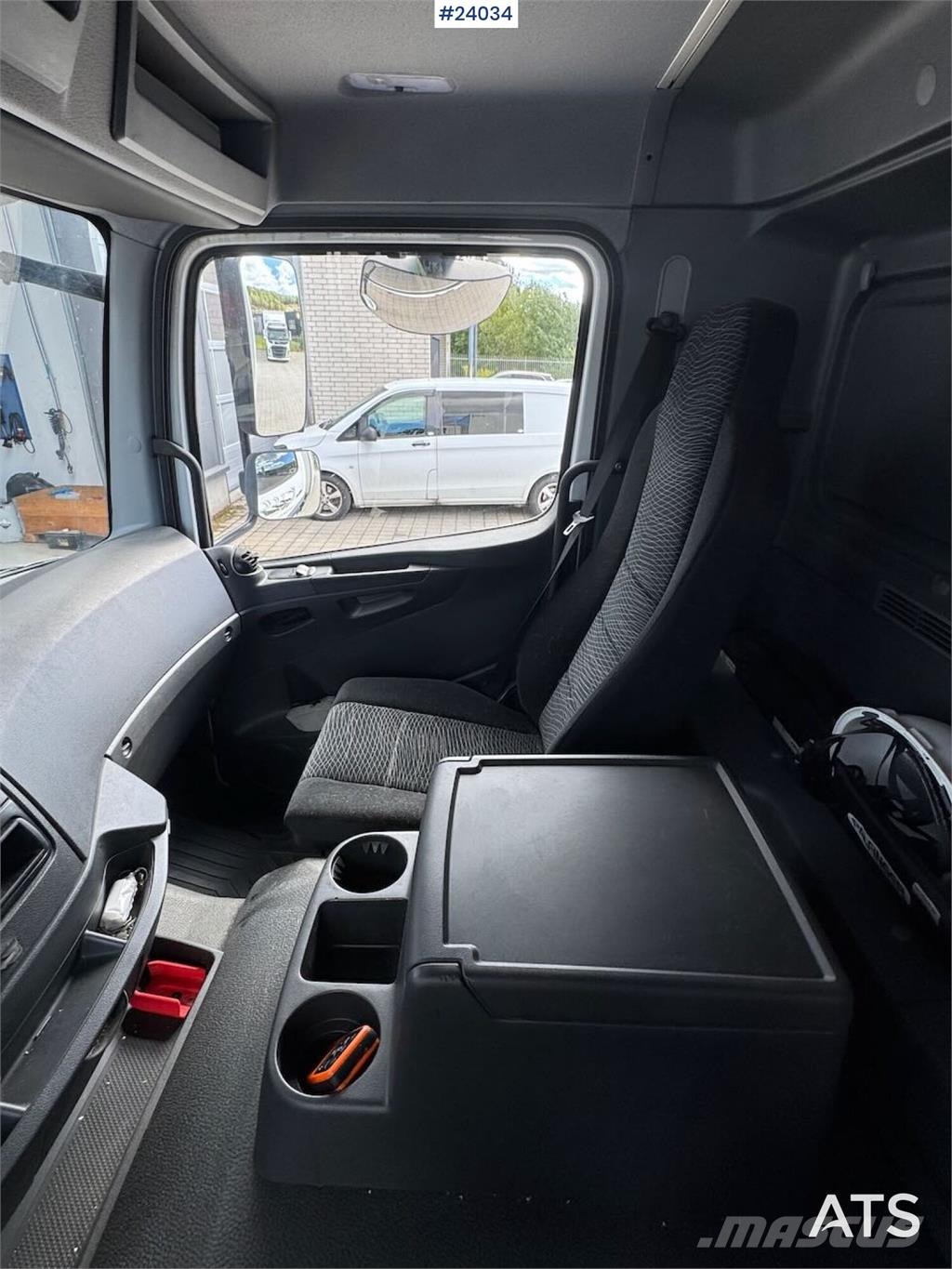 Mercedes-Benz Atego 1524 Camiones caja cerrada