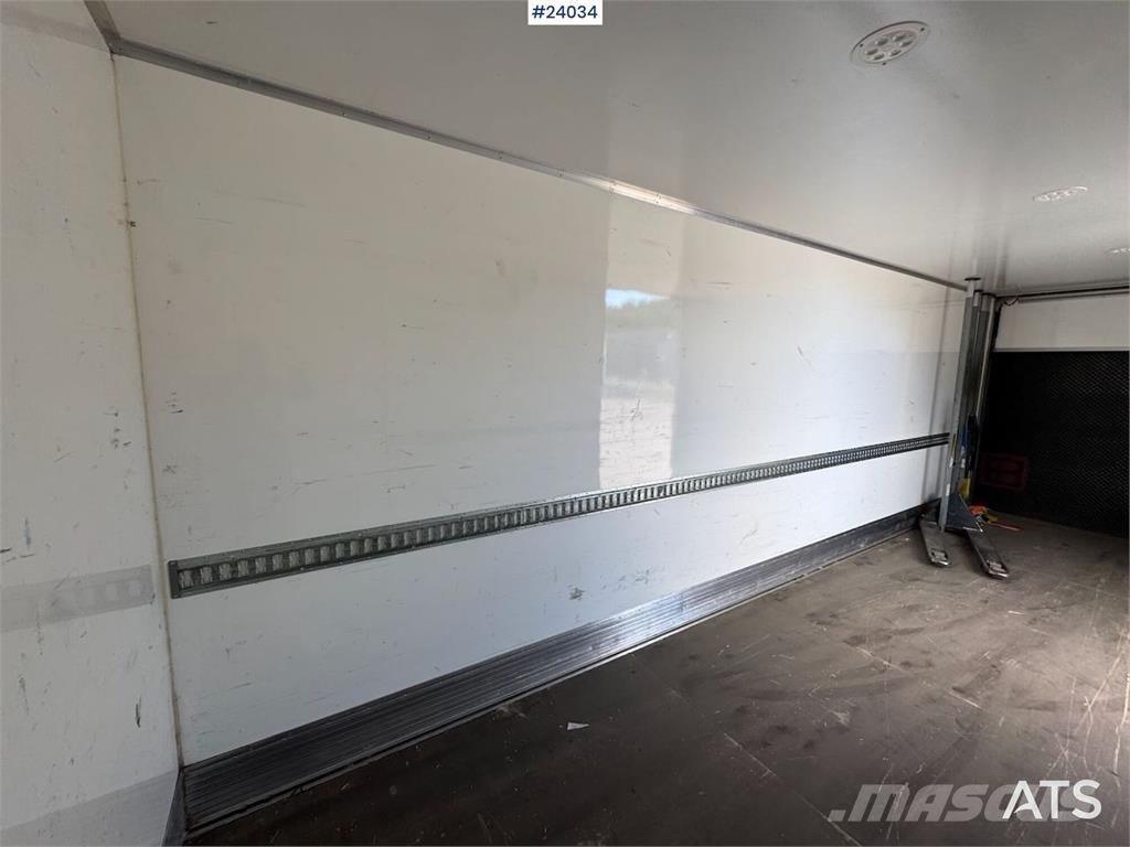 Mercedes-Benz Atego 1524 Camiones caja cerrada