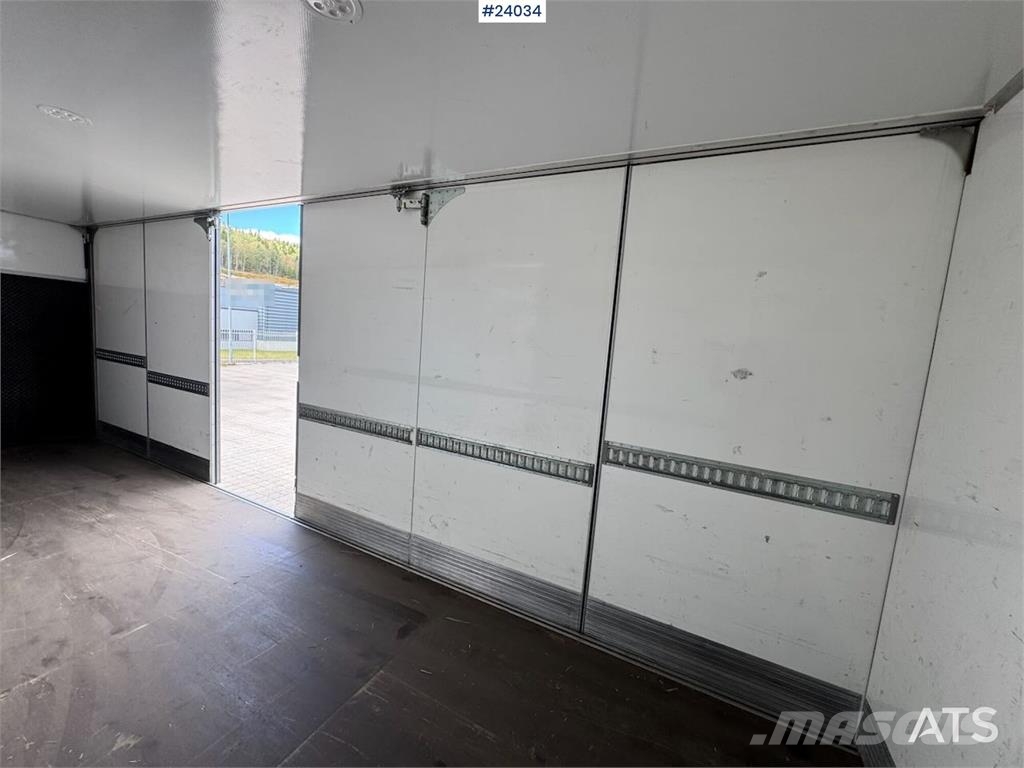 Mercedes-Benz Atego 1524 Camiones caja cerrada