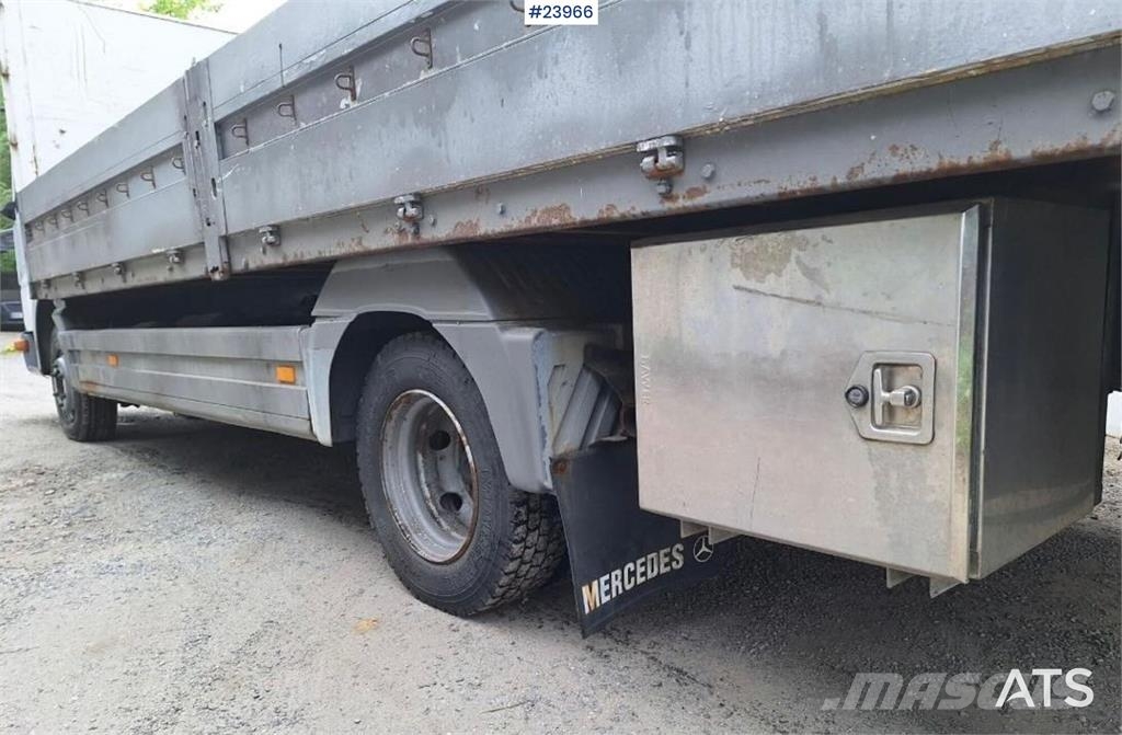 Mercedes-Benz Atego 818 شاحنات مسطحة/مفصلية الجوانب