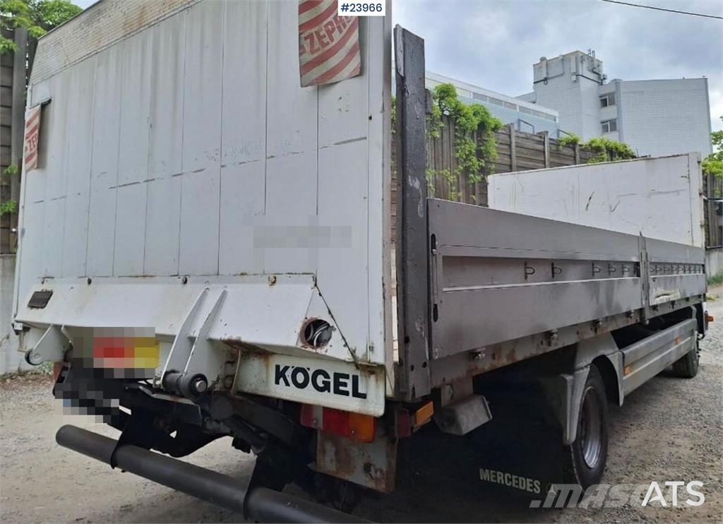 Mercedes-Benz Atego 818 شاحنات مسطحة/مفصلية الجوانب