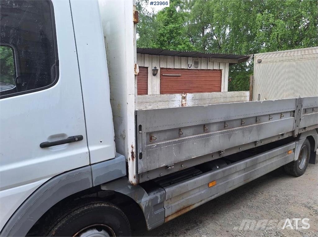 Mercedes-Benz Atego 818 شاحنات مسطحة/مفصلية الجوانب