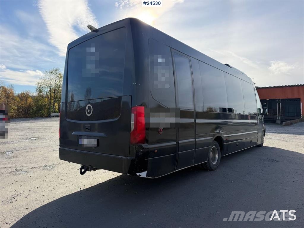 Mercedes-Benz Cento Bus Evolve with 31+1+1 seats and two sets of Mini buses