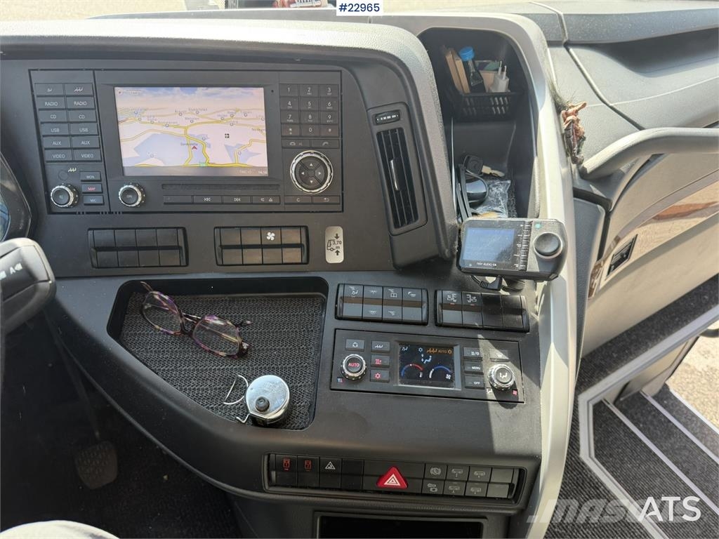 Mercedes-Benz MB E15 RHD coach with seating for 49+1+1 其他巴士