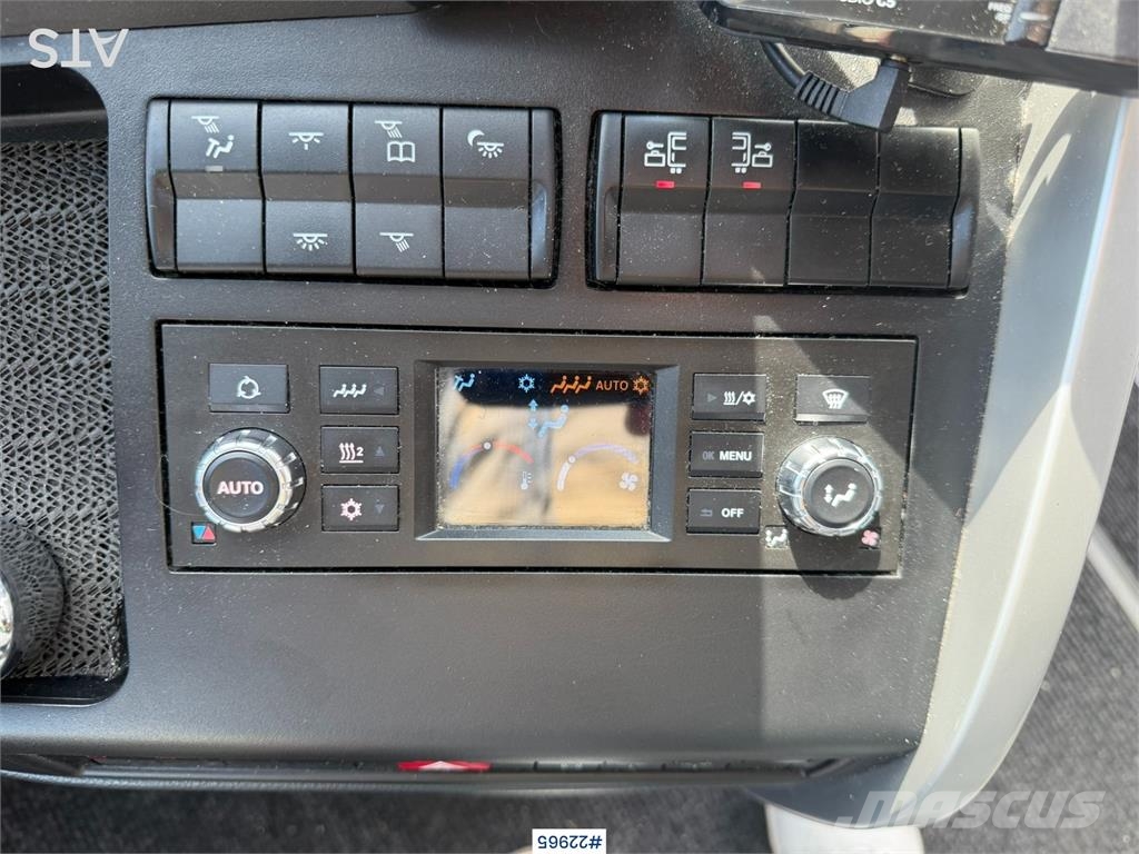 Mercedes-Benz MB E15 RHD coach with seating for 49+1+1 其他巴士