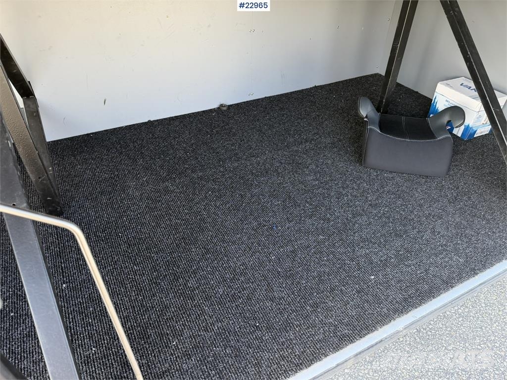 Mercedes-Benz MB E15 RHD coach with seating for 49+1+1 其他巴士