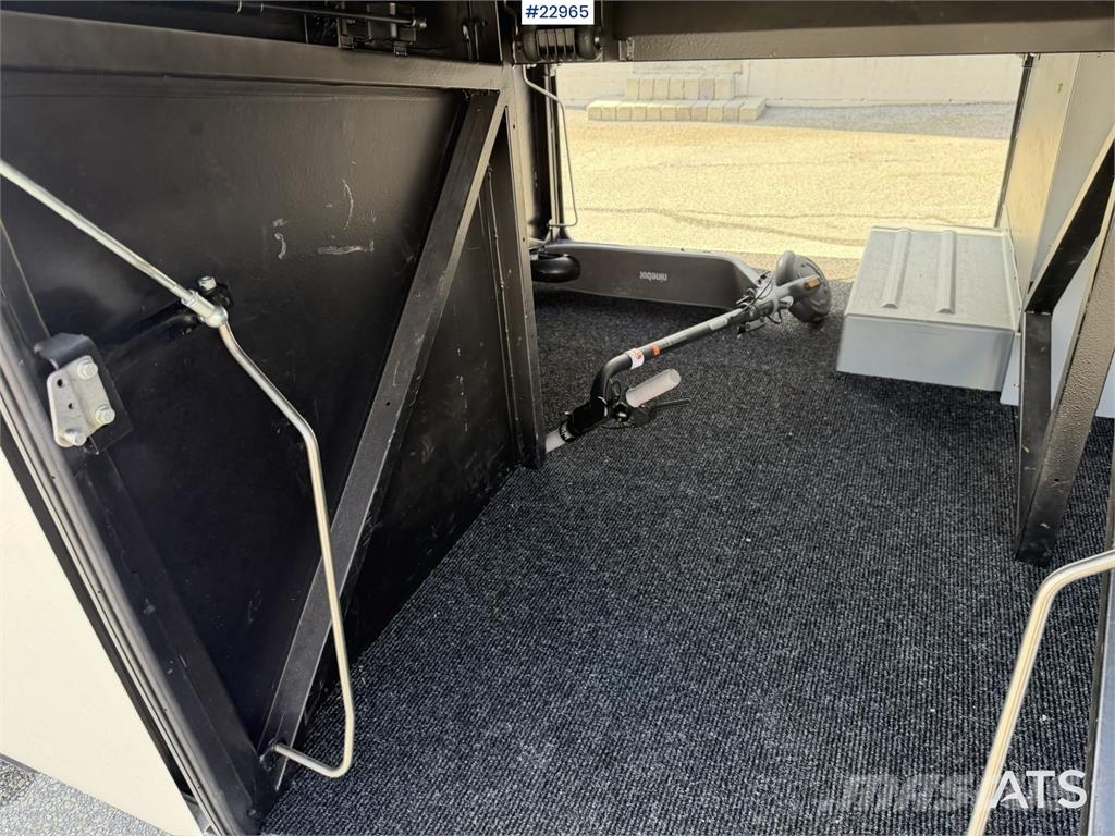 Mercedes-Benz MB E15 RHD coach with seating for 49+1+1 其他巴士