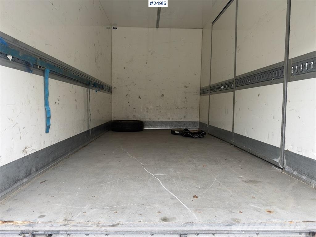 Mercedes-Benz Sprinter شاحنات ذات هيكل صندوقي