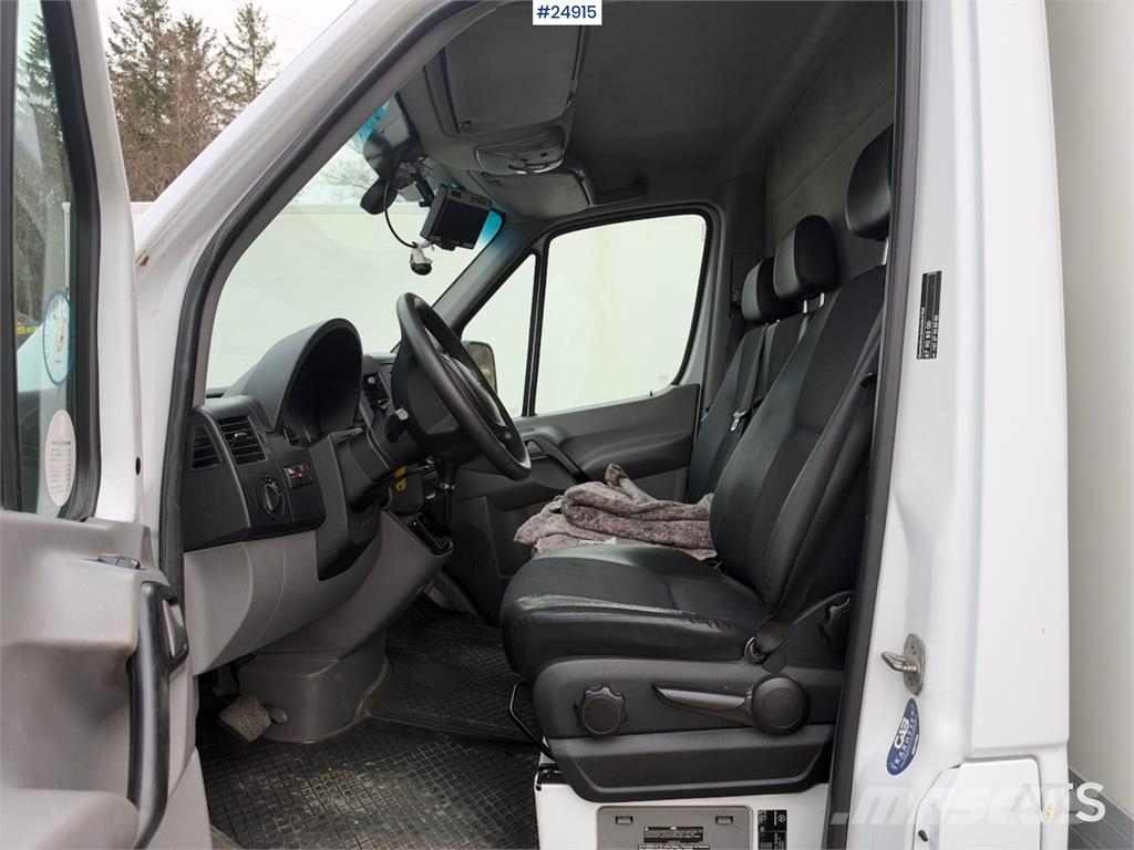 Mercedes-Benz Sprinter شاحنات ذات هيكل صندوقي