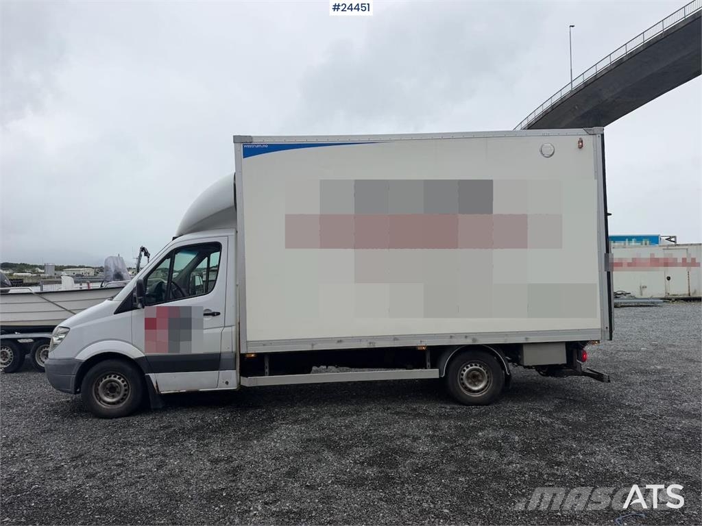 Mercedes-Benz Sprinter 316 CDI box truck with tail lift and two  Camion Fourgon