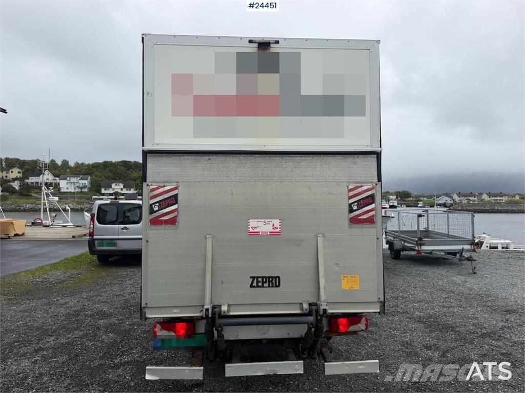 Mercedes-Benz Sprinter 316 CDI box truck with tail lift and two  Camion Fourgon