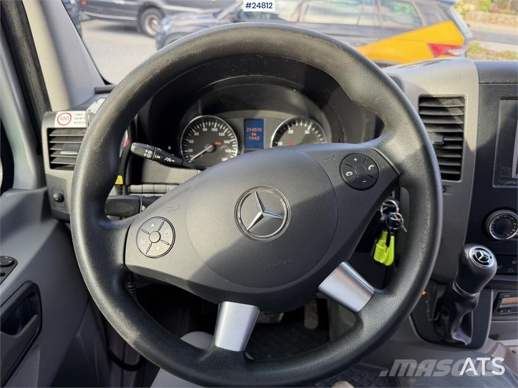 Mercedes-Benz Sprinter 319 CDI Minibus with 16+1 Seats Minibusser