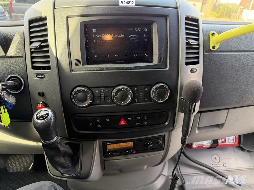 Mercedes-Benz Sprinter 319 CDI Minibus with 16+1 Seats Minibusser