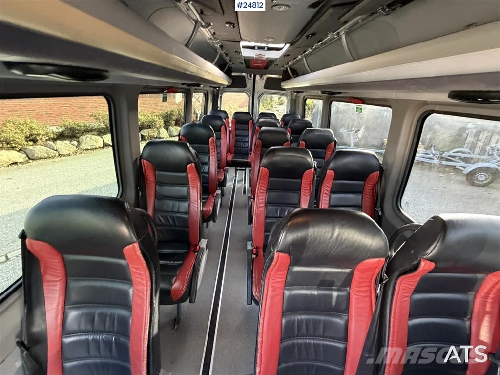 Mercedes-Benz Sprinter 319 CDI Minibus with 16+1 Seats Minibusser
