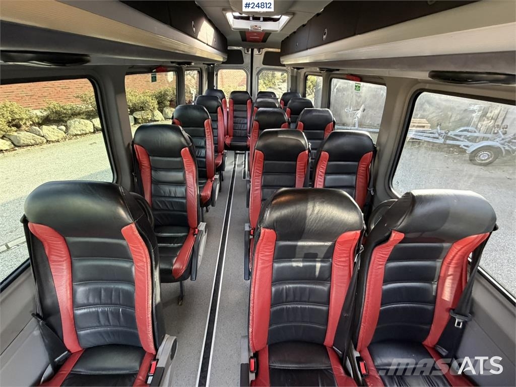Mercedes-Benz Sprinter 319 CDI Minibus with 16+1 Seats Minibusser