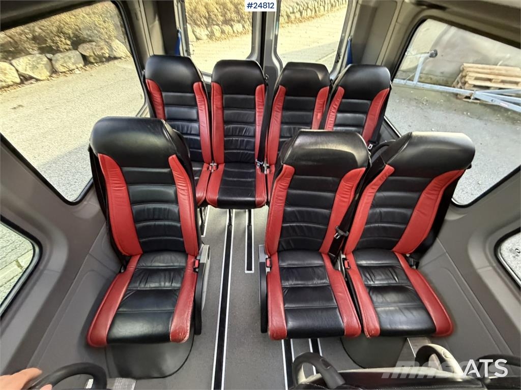 Mercedes-Benz Sprinter 319 CDI Minibus with 16+1 Seats Minibusser