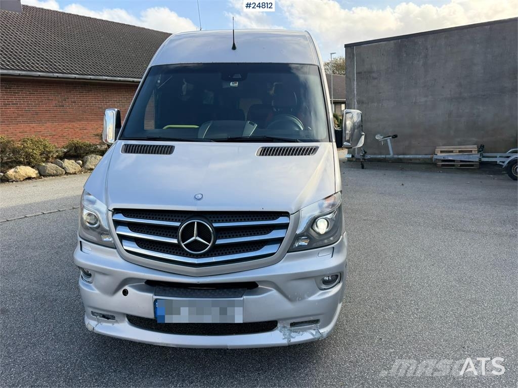 Mercedes-Benz Sprinter 319 CDI Minibus with 16+1 Seats Minibusser