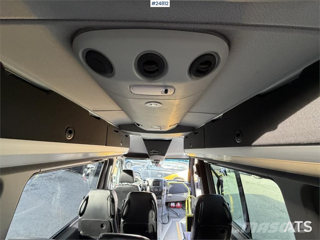 Mercedes-Benz Sprinter 319 CDI Minibus with 16+1 Seats Minibusser